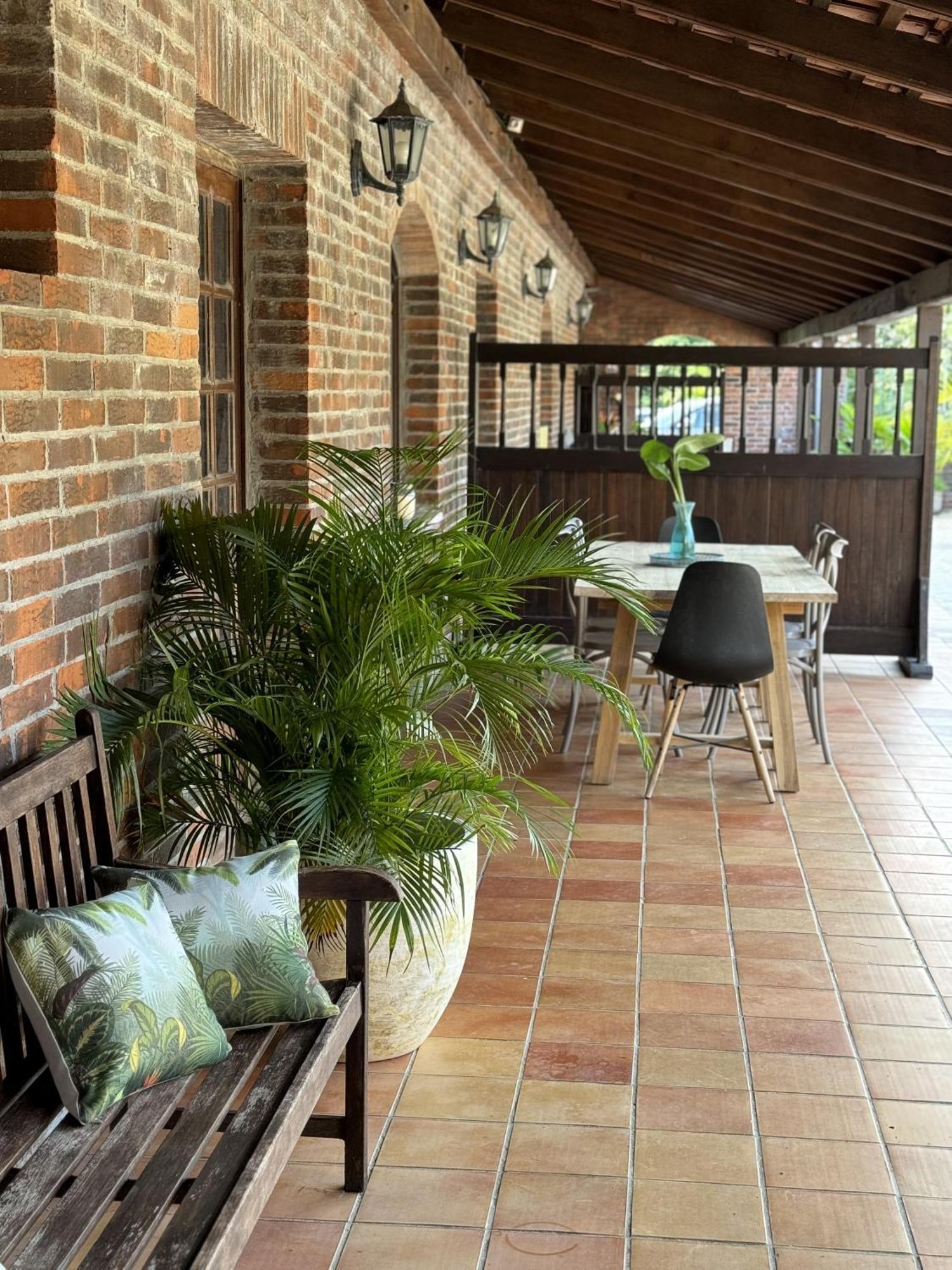Domaine Du Chateau Les Trois-Ilets Exterior photo