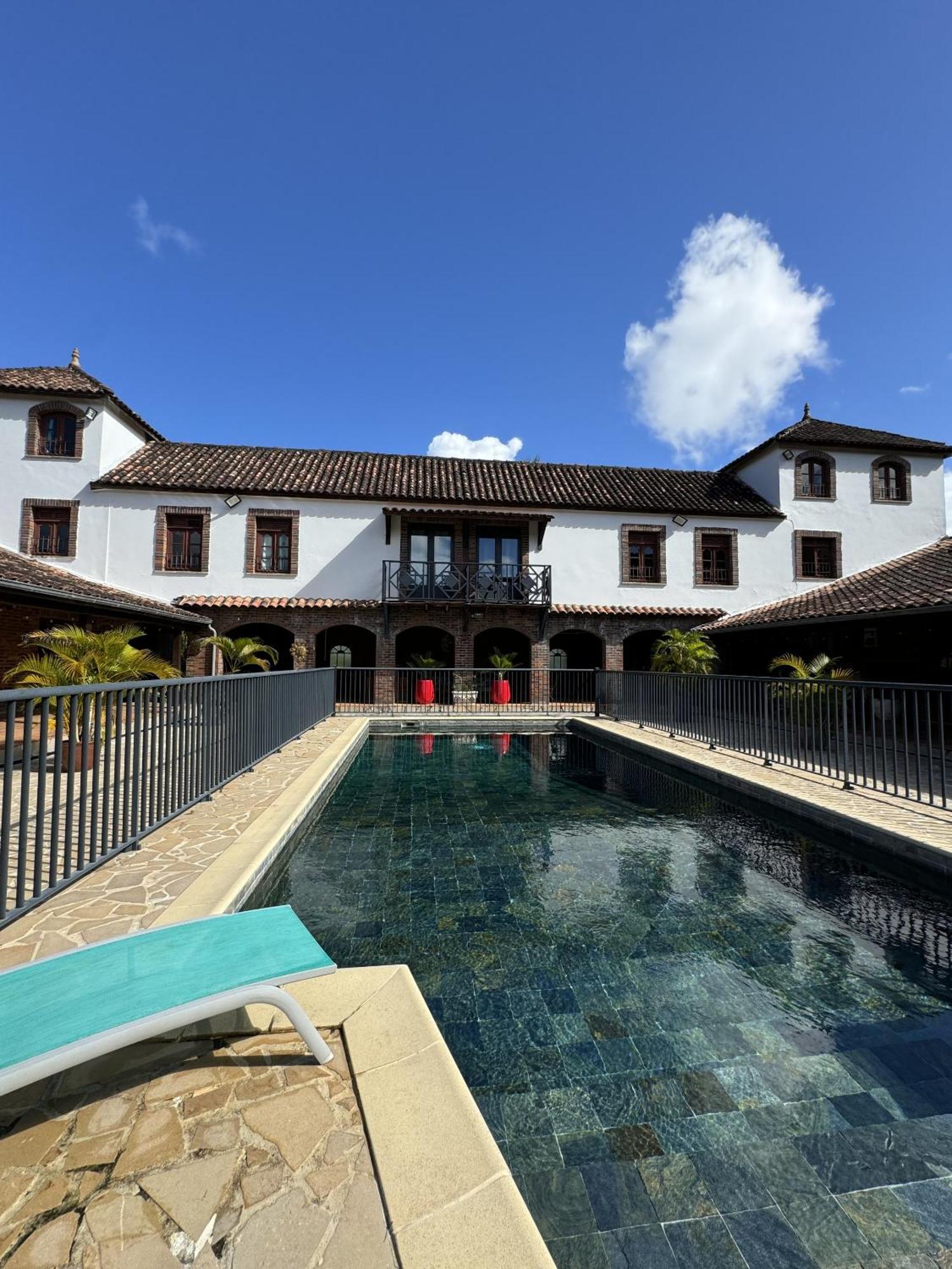 Domaine Du Chateau Les Trois-Ilets Exterior photo